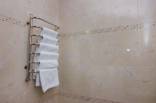 Отель Шахерезада Винница Трехместный номер Делюкс-2