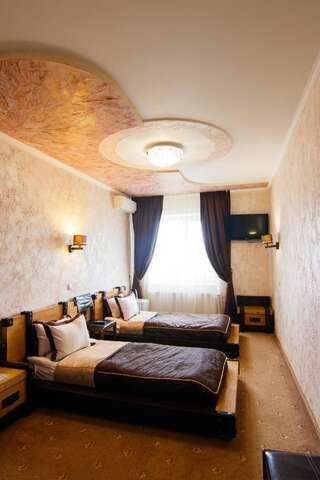 Отель Шахерезада Винница Двухместный номер с 2 отдельными кроватями-3