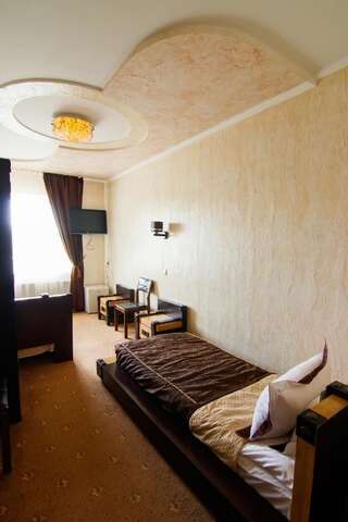 Отель Шахерезада Винница Двухместный номер с 2 отдельными кроватями-1